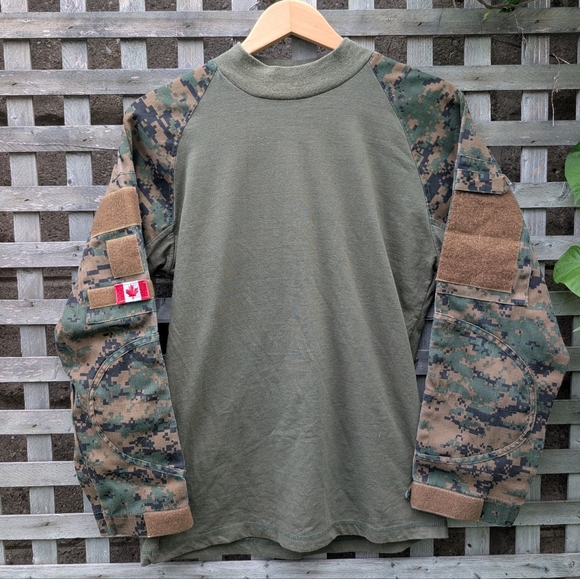 Soldier Gear Long Sleeved Adult Shirt Camo Small Velcro Cuffs and Patches - Picture 2 of 8